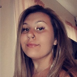 Meet your Posher, Julianna